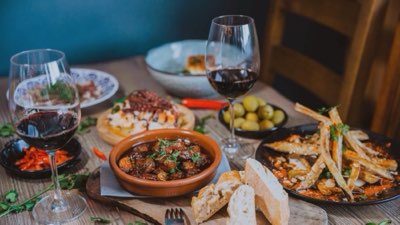 A spread of Spanish dishes at Copiña