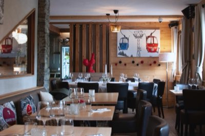 The dining room of Le Bistrot du Praz