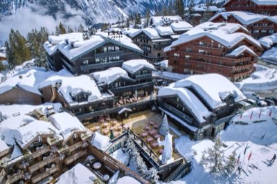 Le Lana et ses terrasses au pied des pistes