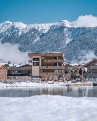 Les Peupliers in Le Praz in winter